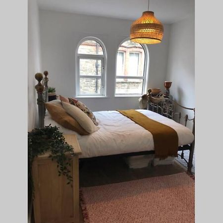 Beautiful 2 Bed Flat In The Heart Of Lynton Devon Appartement Buitenkant foto