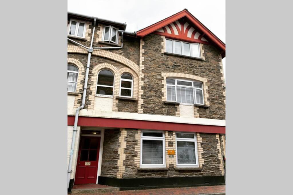 Beautiful 2 Bed Flat In The Heart Of Lynton Devon Appartement Buitenkant foto